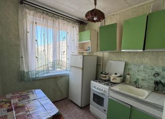 Двухкомнатная квартира на продажу, 44.5 м2, Старый Оскол, микрорайон Рудничный, 7