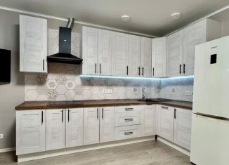 Продажа двухкомнатной квартиры, 61 м2, Тюмень, улица Мельникайте, 144к1