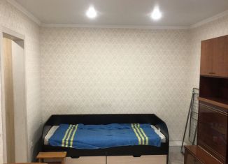 Продаю 1-ком. квартиру, 30 м2, Таганрог, улица Дзержинского, 160