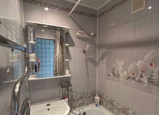 Продажа 3-ком. квартиры, 57 м2, Республика Башкортостан, улица Богдана Хмельницкого, 57/1