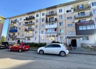 Продается 2-комнатная квартира, 53.8 м2, Полысаево, улица Шукшина, 32