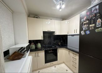 Продается трехкомнатная квартира, 59 м2, Ростов-на-Дону, улица 20-я Линия, 50/83