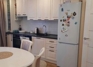 Продаю 3-комнатную квартиру, 72.3 м2, Череповец, Ленинградская улица, 60