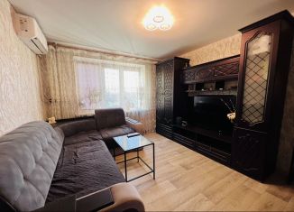 2-комнатная квартира на продажу, 32 м2, Керчь, улица Кирова, 3