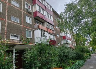 Продаю 2-ком. квартиру, 43.8 м2, Шадринск, улица Свердлова, 80