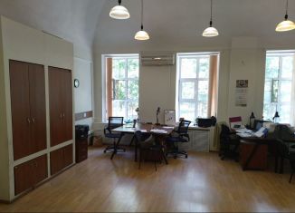 Сдам в аренду офис, 42.6 м2, Смоленск, Коммунистическая улица, 4Б