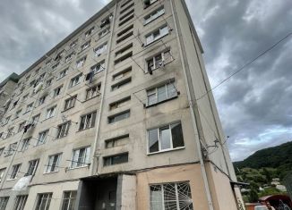 Двухкомнатная квартира на продажу, 34 м2, Карачаевск, улица Курджиева, 2А