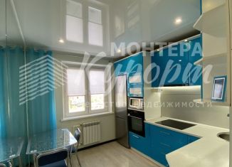 Продается двухкомнатная квартира, 62.7 м2, Магнитогорск, проспект Ленина, 123