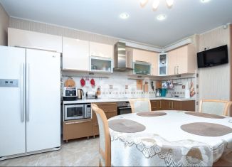 3-комнатная квартира в аренду, 94 м2, Новосибирск, улица Семьи Шамшиных, 30, метро Красный проспект