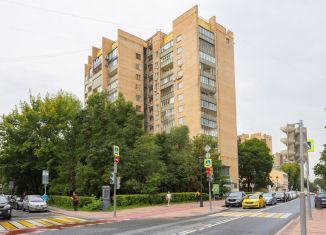 Продам 2-ком. квартиру, 50 м2, Москва, Большая Никитская улица, 43, метро Баррикадная