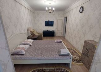 Сдается в аренду 1-комнатная квартира, 42 м2, Дагестан, проспект Акулиничева, 12