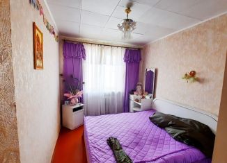 Продается 3-комнатная квартира, 67.1 м2, станица Петровская, улица Гагарина, 7