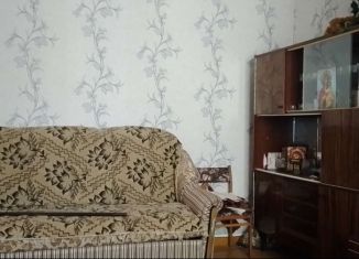 Продается 3-комнатная квартира, 55 м2, Петровск, улица Братьев Костериных