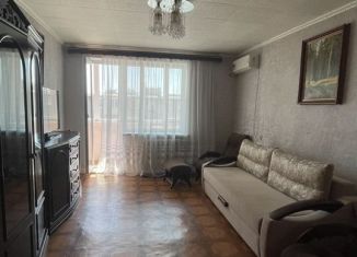 Продам 3-комнатную квартиру, 63.5 м2, Ахтубинск, улица Нестерова, 2А