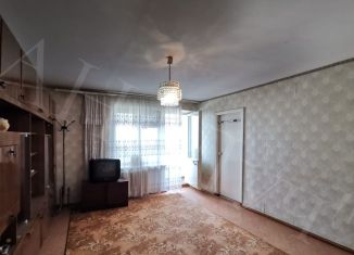 Продается 4-комнатная квартира, 72.4 м2, Будённовск, 8-й микрорайон, 33А