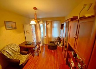Продается 3-комнатная квартира, 60 м2, Белгородская область, проспект Ватутина, 15