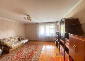 Продажа 3-комнатной квартиры, 78 м2, Крымск, улица Маршала Жукова, 1