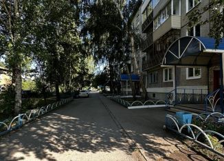 Продается 2-комнатная квартира, 47 м2, Назарово, Учебная улица, 3