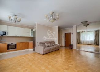 Сдаю 3-ком. квартиру, 87 м2, Москва, метро Волжская, улица Чистова, 16к5