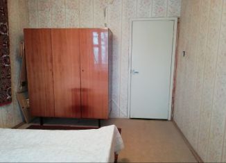 Продается 3-комнатная квартира, 67 м2, Бежецк, улица Нечаева, 6