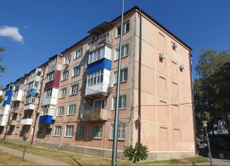 Продам 3-комнатную квартиру, 71 м2, Лабинск, улица Турчанинова, 192