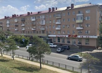 Аренда 2-ком. квартиры, 45 м2, Омск, Ленинградская площадь, 2А