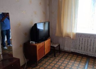 Сдам в аренду двухкомнатную квартиру, 54 м2, Астраханская область, Центральная улица, 17