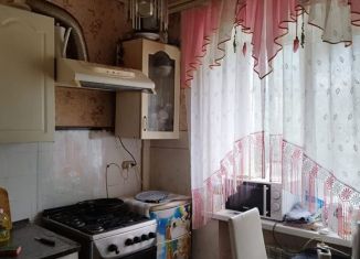 Продается 3-комнатная квартира, 54 м2, Невинномысск, улица Баумана, 2