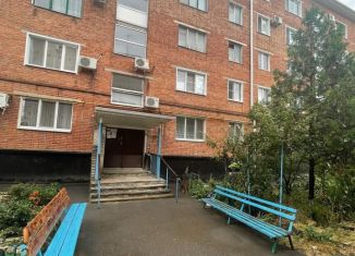 Сдается в аренду 2-комнатная квартира, 50 м2, Тихорецк, Октябрьская улица, 89