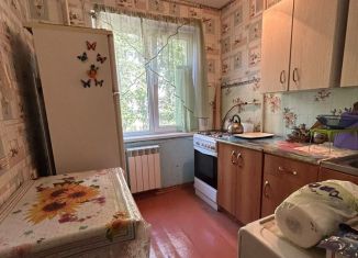 Продаю 3-ком. квартиру, 47 м2, Белгородская область, микрорайон Весенний, 9