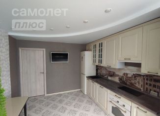 Продается 3-комнатная квартира, 82 м2, Липецкая область, улица И.В. Свиридова, 10