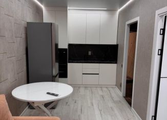 Сдам 2-ком. квартиру, 40 м2, Астрахань, улица Бехтерева, 2Б