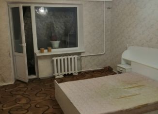 Сдаю в аренду 2-комнатную квартиру, 50 м2, Тихорецк, улица Победы, 1Б
