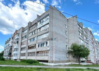 Продам 2-ком. квартиру, 45.7 м2, Березники, улица Черняховского, 63