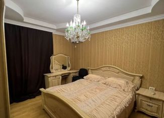 Сдаю 2-ком. квартиру, 40 м2, Сочи, Крымская улица, 41к1