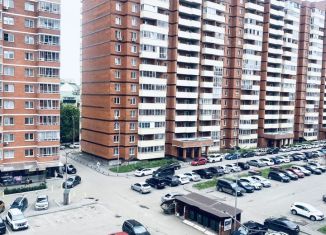 Продам 3-ком. квартиру, 99 м2, Иркутск, улица Пискунова, 142/1, ЖК Шоколад