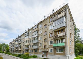 Трехкомнатная квартира на продажу, 58.5 м2, Киров, улица Чапаева, 32