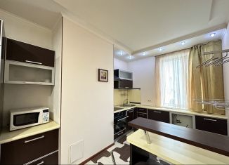 Сдается 3-ком. квартира, 108 м2, Краснодарский край, улица Архитектора Ишунина, 8