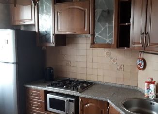 Сдаю 2-ком. квартиру, 56 м2, Пермь, улица Юрша, 25