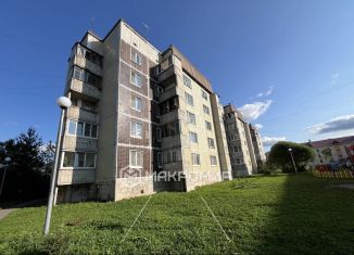 Продаю трехкомнатную квартиру, 73 м2, городской посёлок Мга, Пролетарская улица, 11