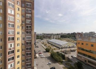 4-комнатная квартира на продажу, 130 м2, Тюмень, улица Валерии Гнаровской, 12к4, Восточный округ