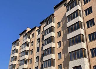 Продается 1-комнатная квартира, 50.6 м2, Владикавказ, улица Генерала Дзусова, 2