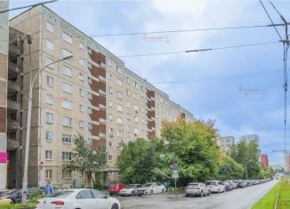 Продам 3-ком. квартиру, 57.7 м2, Екатеринбург, улица Тверитина, 11, метро Площадь 1905 года