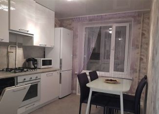 Сдача в аренду 3-ком. квартиры, 70 м2, Москва, Озёрная улица, 25, метро Озёрная