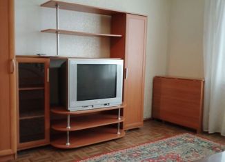 Сдается в аренду двухкомнатная квартира, 48 м2, Кстово, площадь Ленина, 3