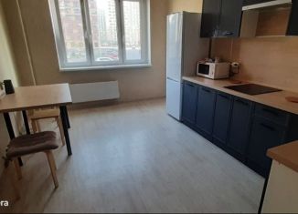 Сдача в аренду 3-ком. квартиры, 80 м2, Москва, улица Маршала Ерёменко, 3к1, район Некрасовка