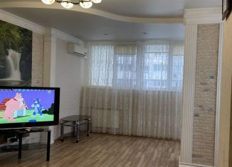 Сдаю в аренду 2-ком. квартиру, 70 м2, Краснодар, Сормовская улица