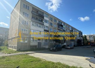 Продается 2-ком. квартира, 47.2 м2, Невьянск, улица Малышева, 18