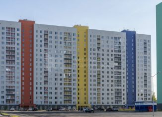 Продается двухкомнатная квартира, 63 м2, Тюмень, улица Ветеранов Труда, 9А