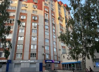 Продаю трехкомнатную квартиру, 99.5 м2, Курск, проспект Энтузиастов, 1А